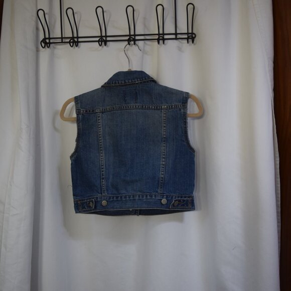 Old Navy Sleeveless Distressed Cropped Jean Jacket - Picture 3 of 6